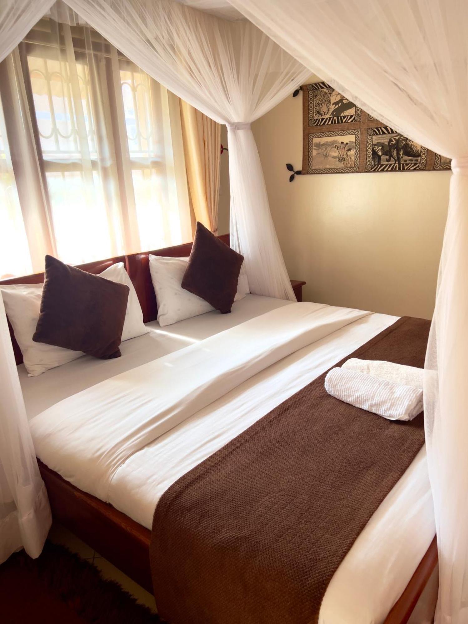 Sunset Hotel Энтеббе Экстерьер фото